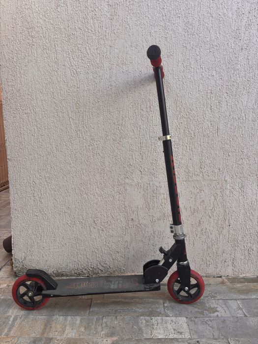 Trotineta copii varsta 8-12 ani