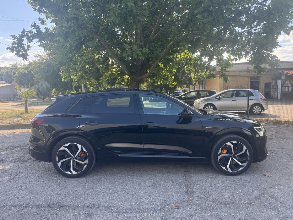 Audi E-Tron * 95kWh* B&O* 360* ПАНО* DIS* SHADOW LINE