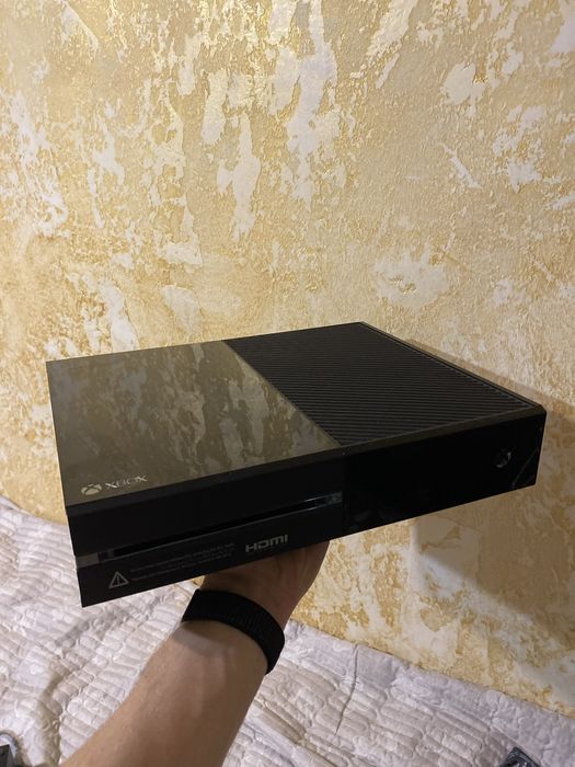 XBox one 500GB с киннектом