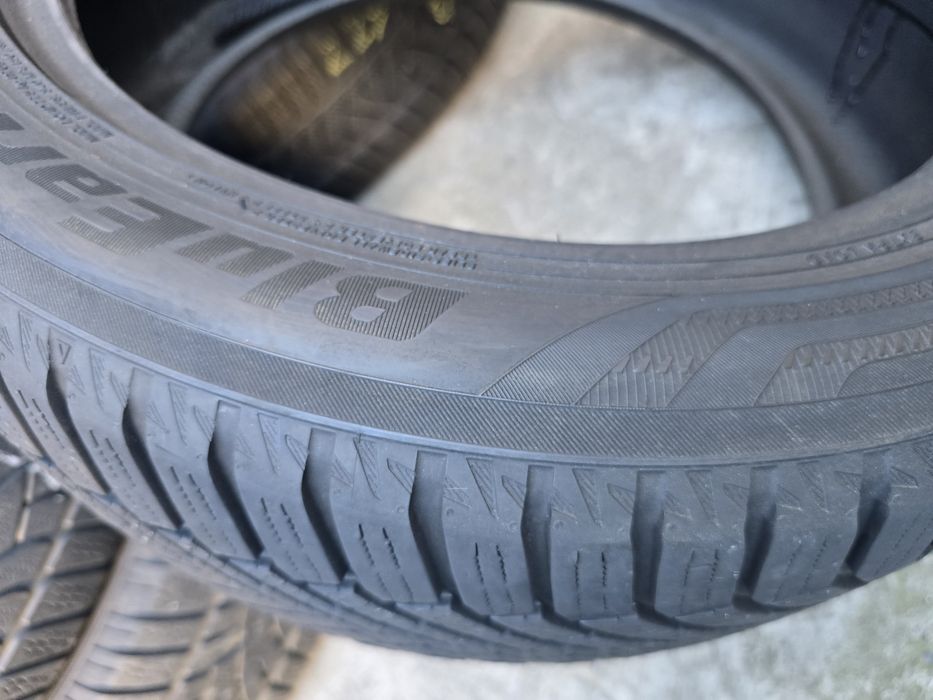 Anvelope iarna 225 50 18