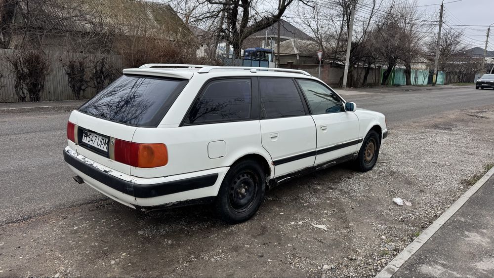 Audi 100, 1992 г.в., универсал, 2.6 л, белый