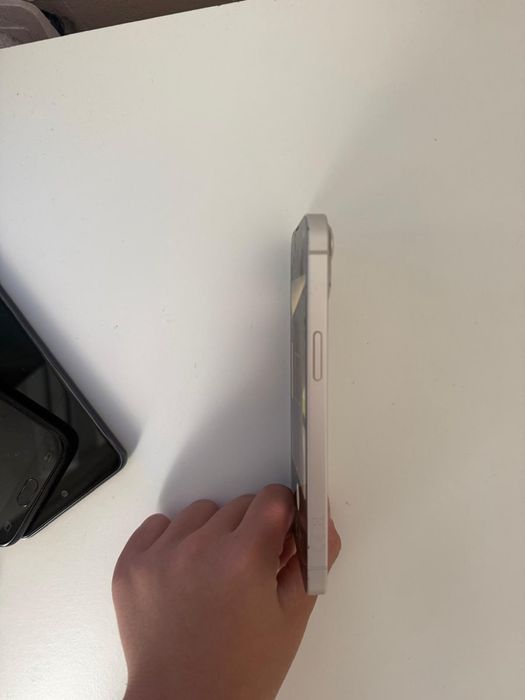Iphone 13,white.