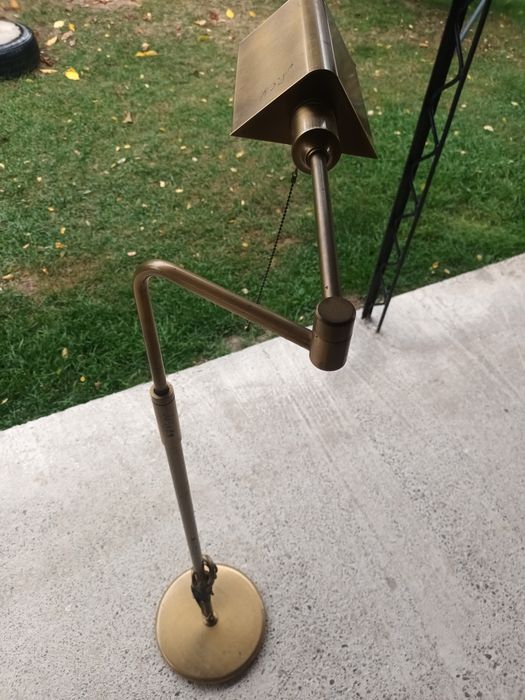 Lampă de podea din alamă