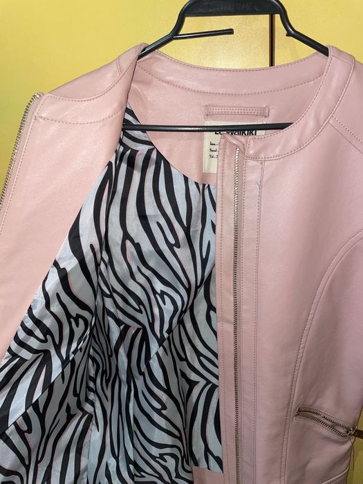 Кожено яке LC WAIKIKI 10/11г но става и за хс