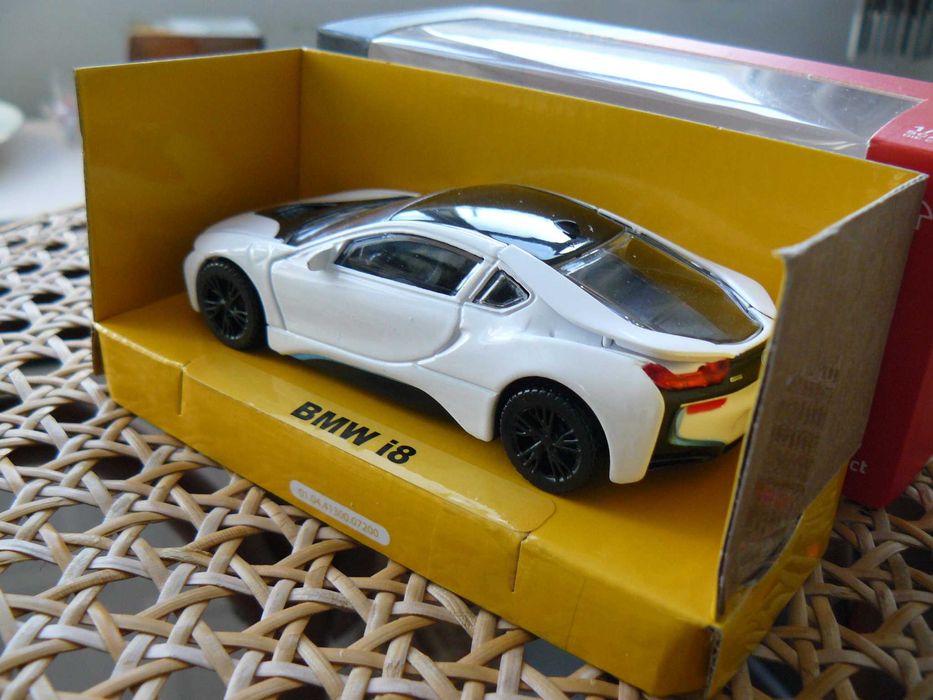 Macheta Auto De Colectie BMW I8 Scara 1:43,Noua In Cutie,Prod. RASTAR