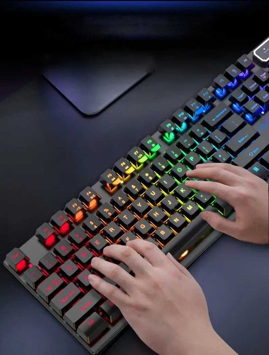 Гейминг клавиатура с подсветка
