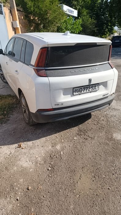 Bestune e5 2022 yil