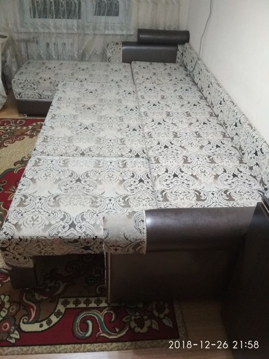 Диван для гостиной