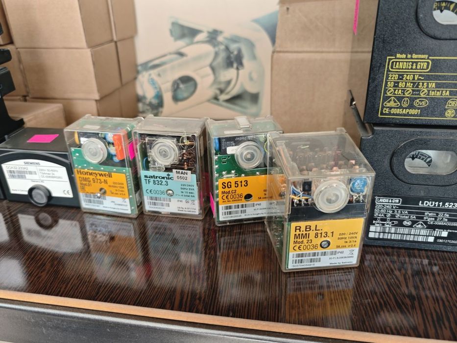 Ультрафиолетовый фонарик 365 нм