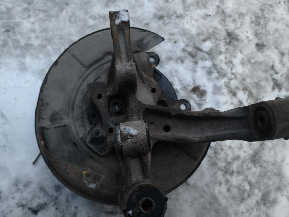 Цапфа тайота Камри 40