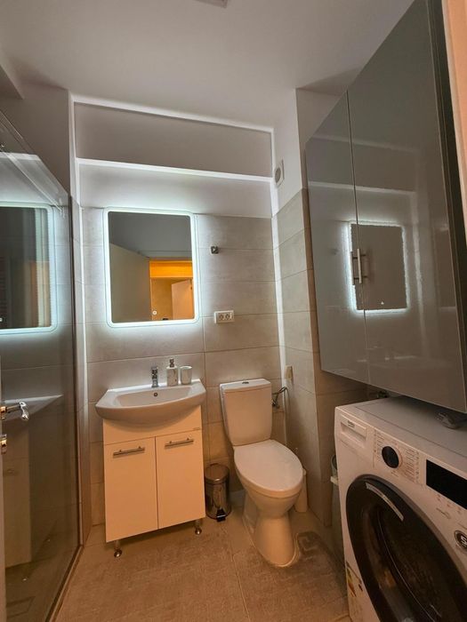 Ofer spre inchiriere studio  cu 2 camere