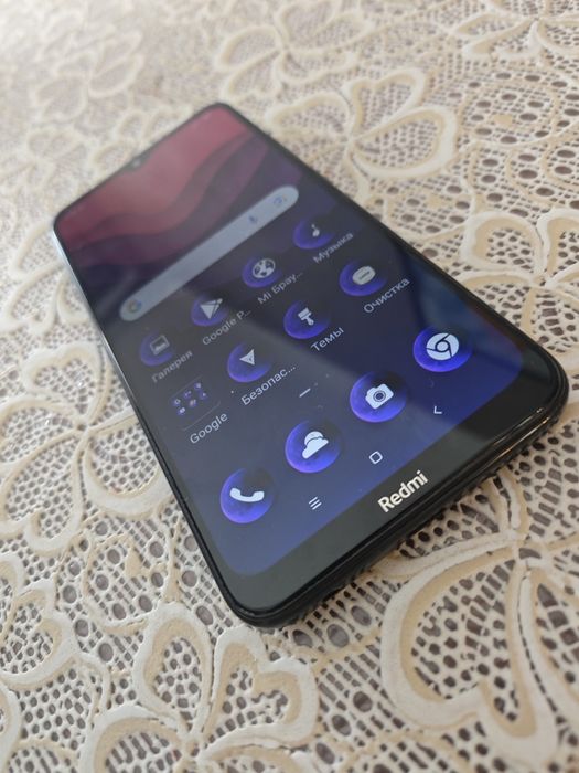Редми Нот 8,память 32,идеальный