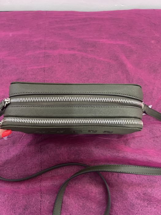 Оригинална чанта Guess