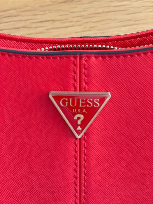 Нова Чанта Guess