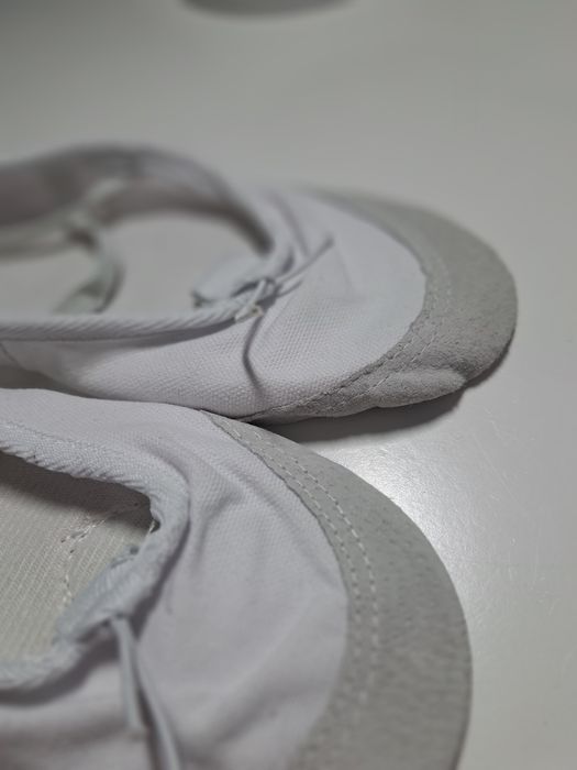 Продам новые балетки для танцев