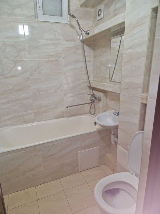 Дава се под наем Двустаен апартамент в София, Център - 60 кв.м за 400 € - Снимка #2