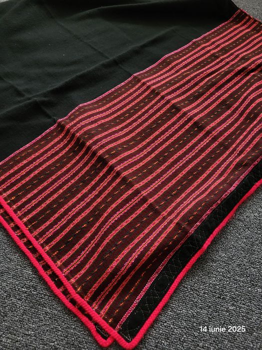 Catrinte/fote/fuste vechi traditionale autentice