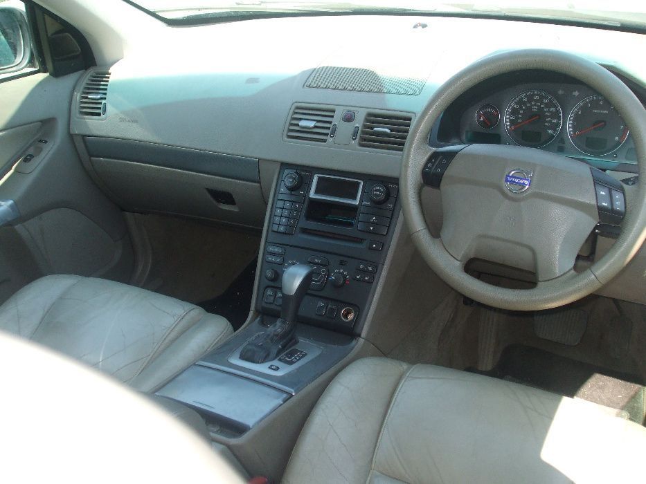 Dezmembrez Volvo XC90 T6 2,4D SI 2,9 BENZINA