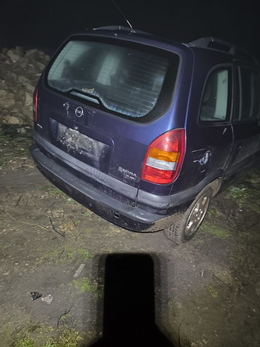 Опел Зафира А На части