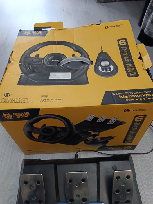 Волан с педали и скоростен лост плюс игра