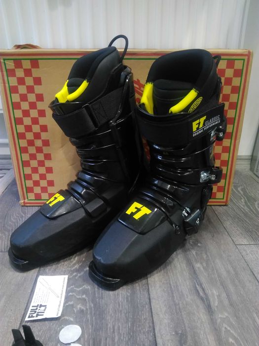 Clapari ski Full Tilt Classic Mondo 30.5 Freestyle