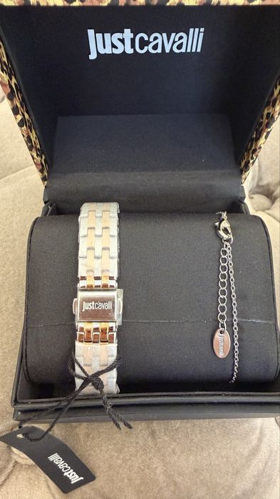 Just-Cavalli-Часовник