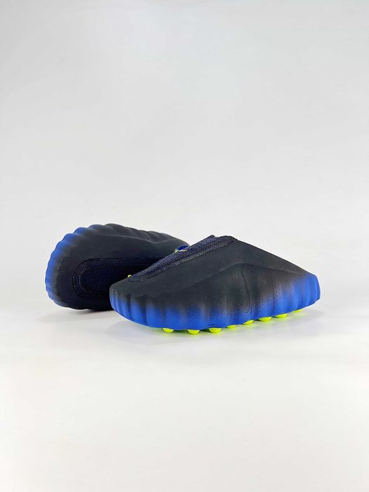 Nike Mind 001