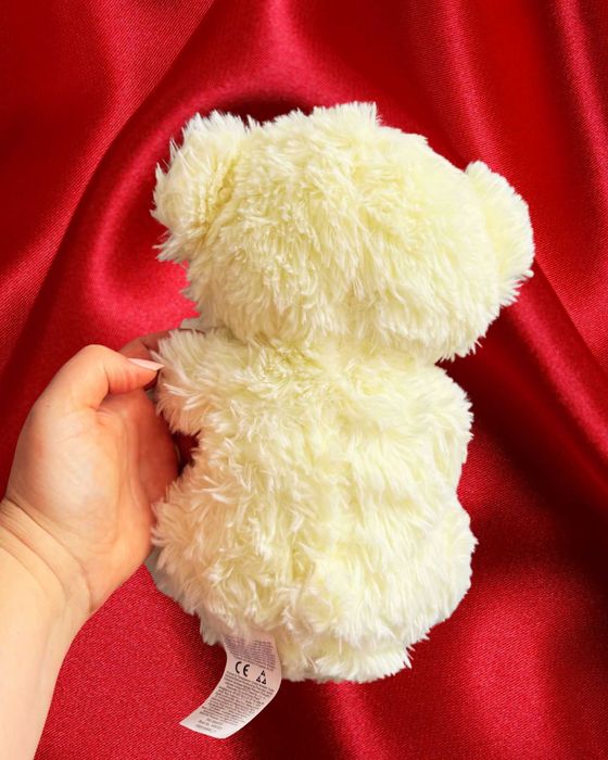 Плюшено мече със сърце "Love"