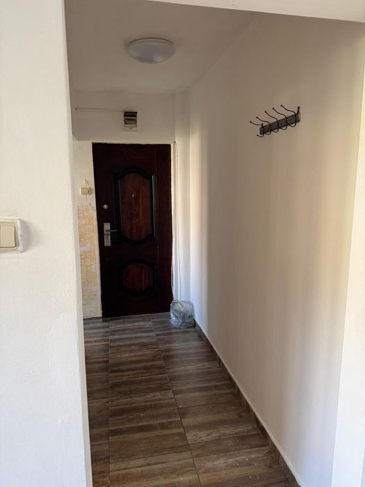 Chirie apartament inemobilat n solidarității cu balconul inchis