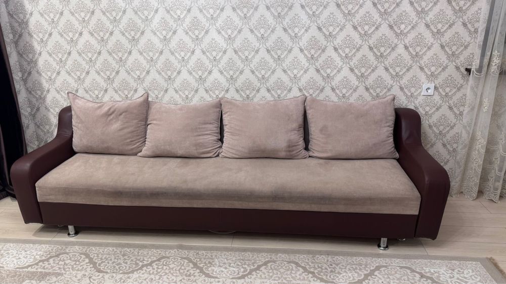 Продам диван в отличном состояний