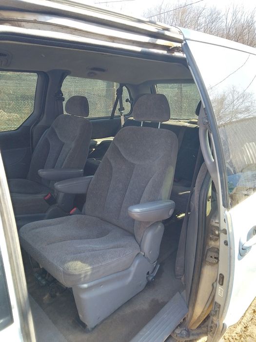 Додж caravan 1999г.в.