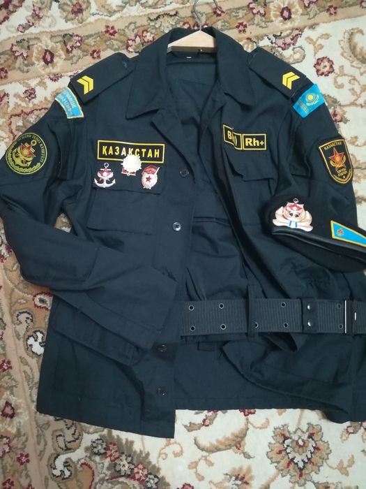 Продам форму чёрного цвета