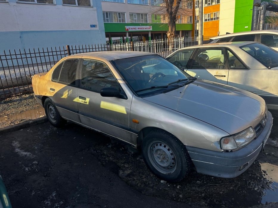 Nissan Primera p10