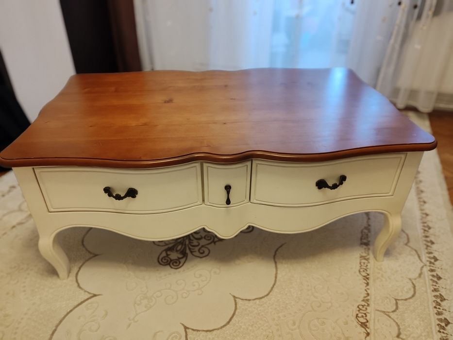 Măsuță lemn masiv