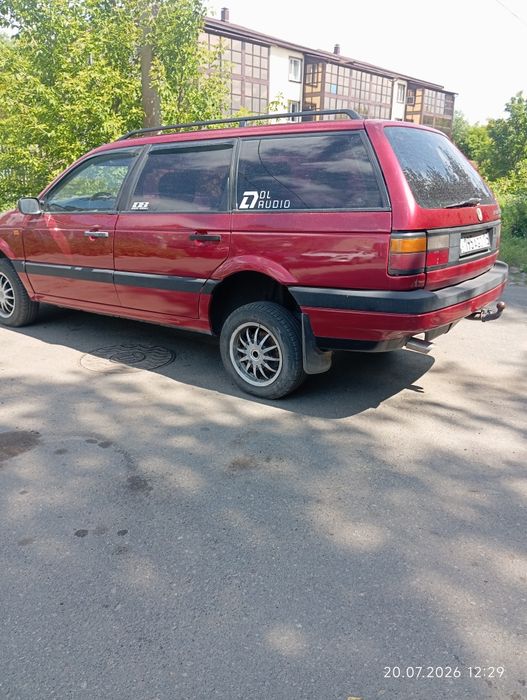 Продам фоольцваген пассат 1992г.2л инжектор,уневерсал,фаркоп