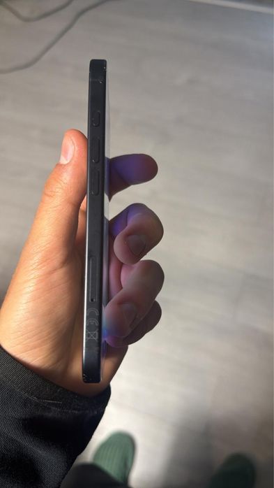 Vand iphone 16 128 gb Ca nou