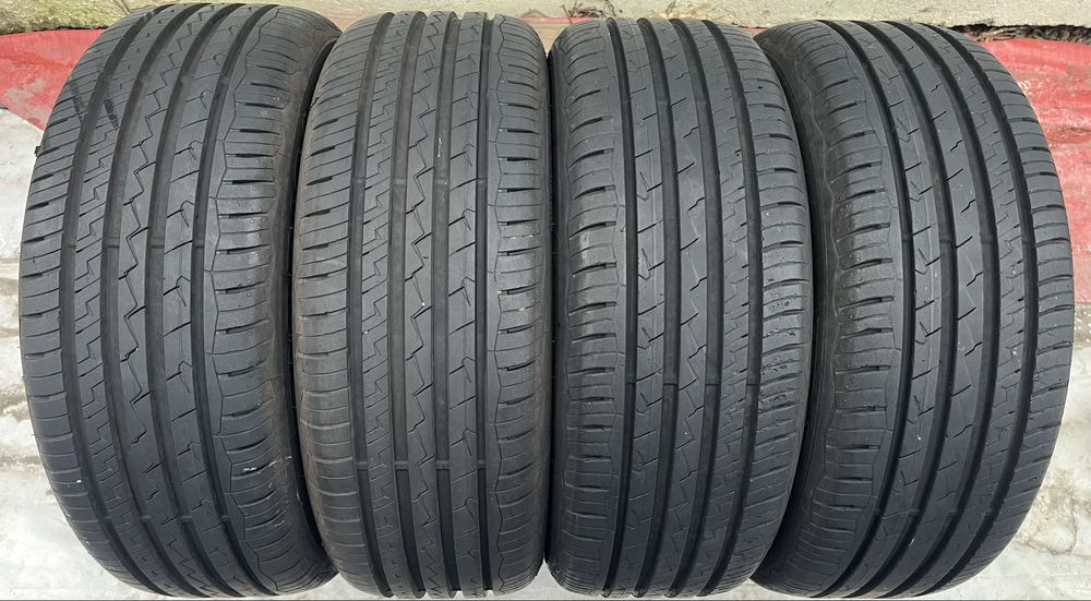 4бр 205/55/16 на 7+мм с 23дот Дебица