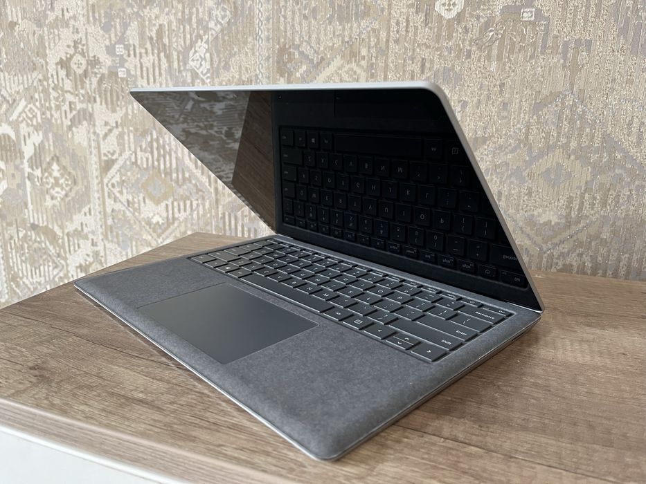 Surface laptop 3 с процессором i5 8ram 128 ssd alcantara акб 56 циклов