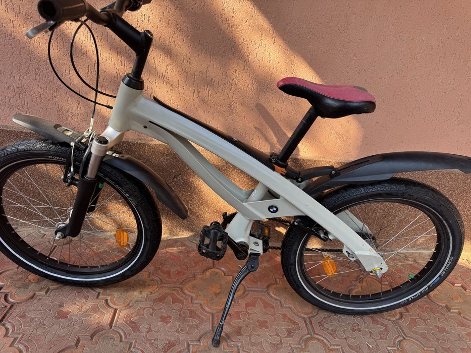 Bicicleta copii bmw 6-10 ani