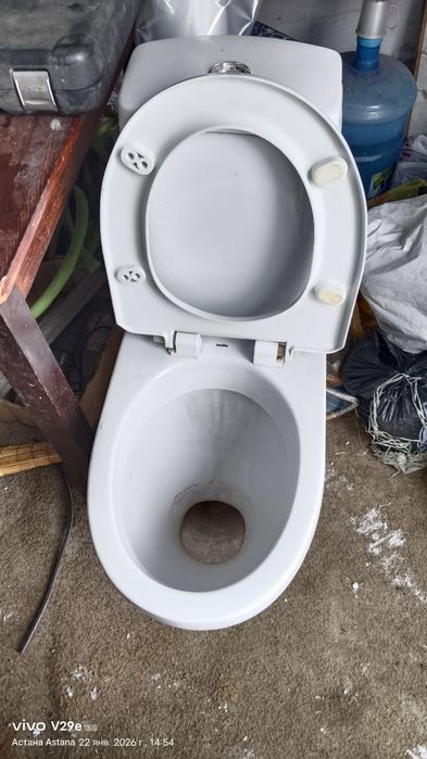 Срочно продам унитаз
