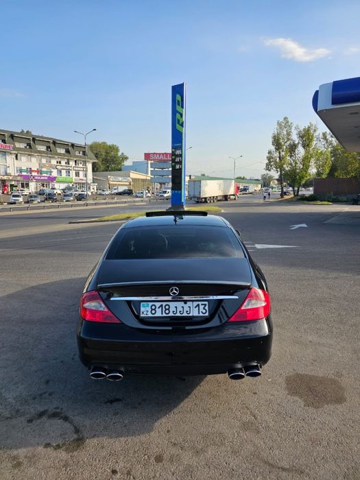 Месредес CLS 550 с водительям