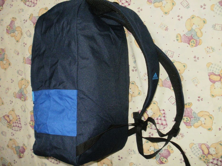 ADIDAS оригинална лека раница