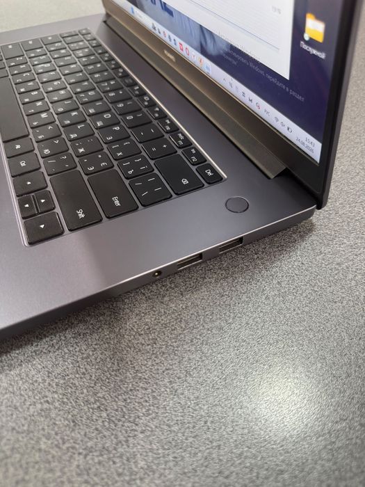 Продам HUAWEI MateBook 16
