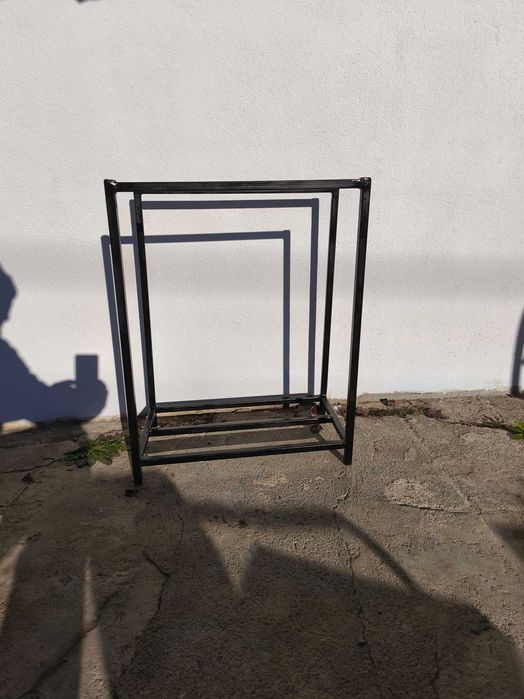 Метален стилаж за дърва