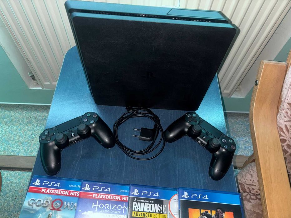 PS4 Slim 1TB - cu jocuri incluse