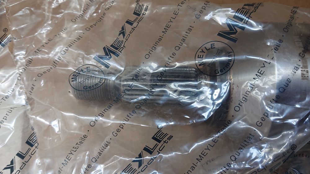 Комплект нови карета полуоски MEYLE за форд фокус МК1 до 2004год.