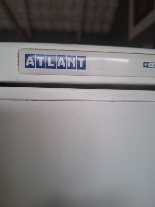 продается Холодильник Атлант