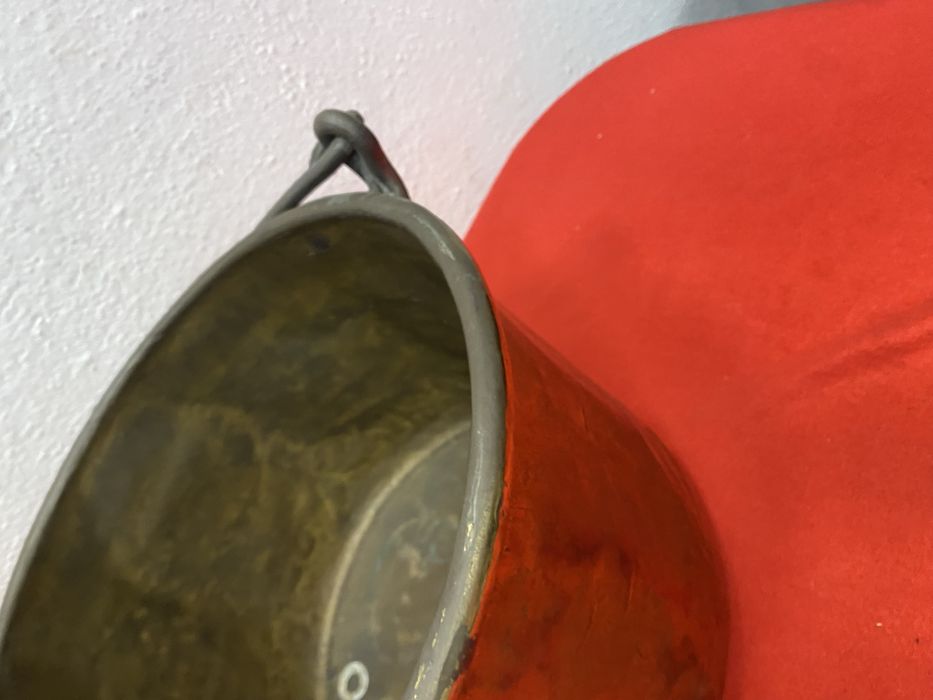 Голям месингов казан с дръжки от ковано желязо