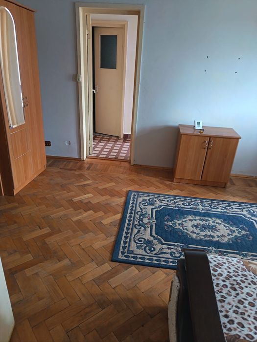 Apartament de închiriat