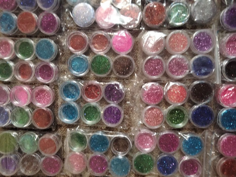 Блёски для маникюра